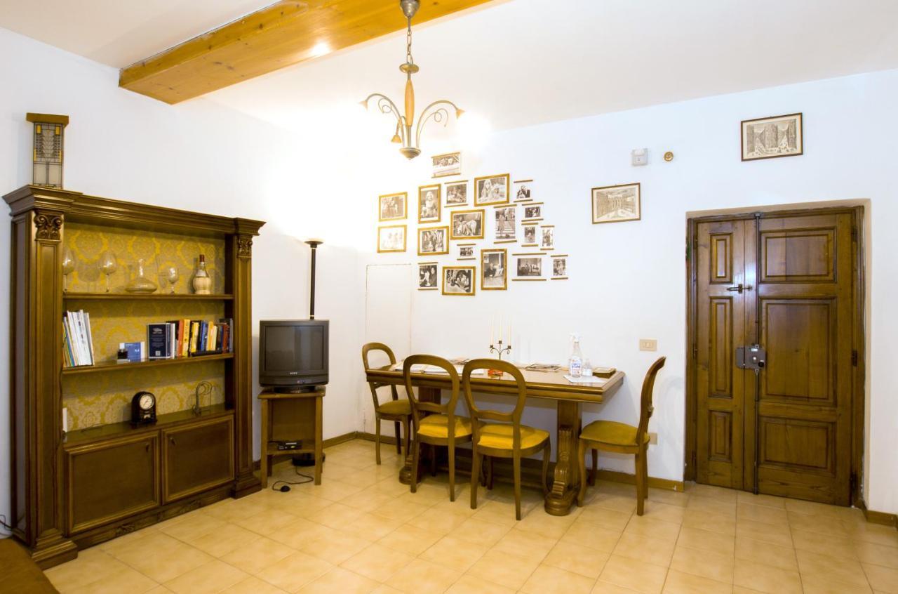 Cheap Apartment In The Old Village Colle di Val d'Elsa Exterior foto