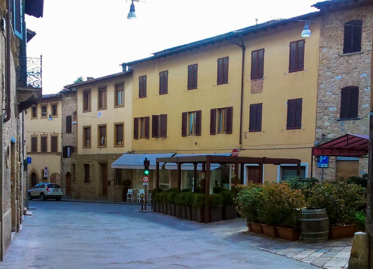 Cheap Apartment In The Old Village Colle di Val d'Elsa Exterior foto