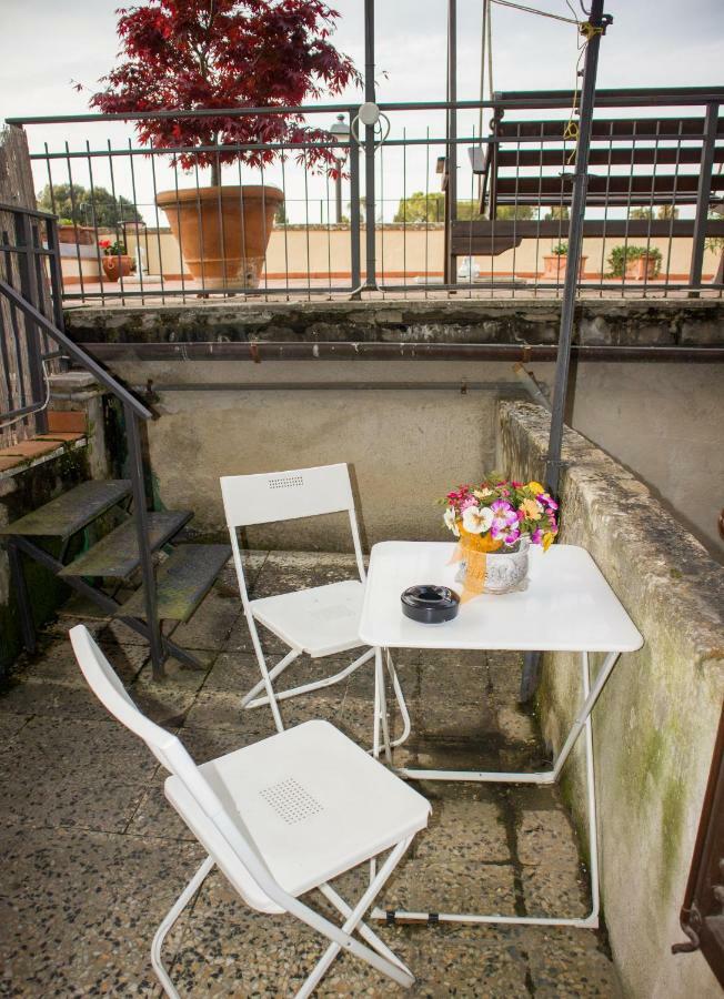 Cheap Apartment In The Old Village Colle di Val d'Elsa Exterior foto